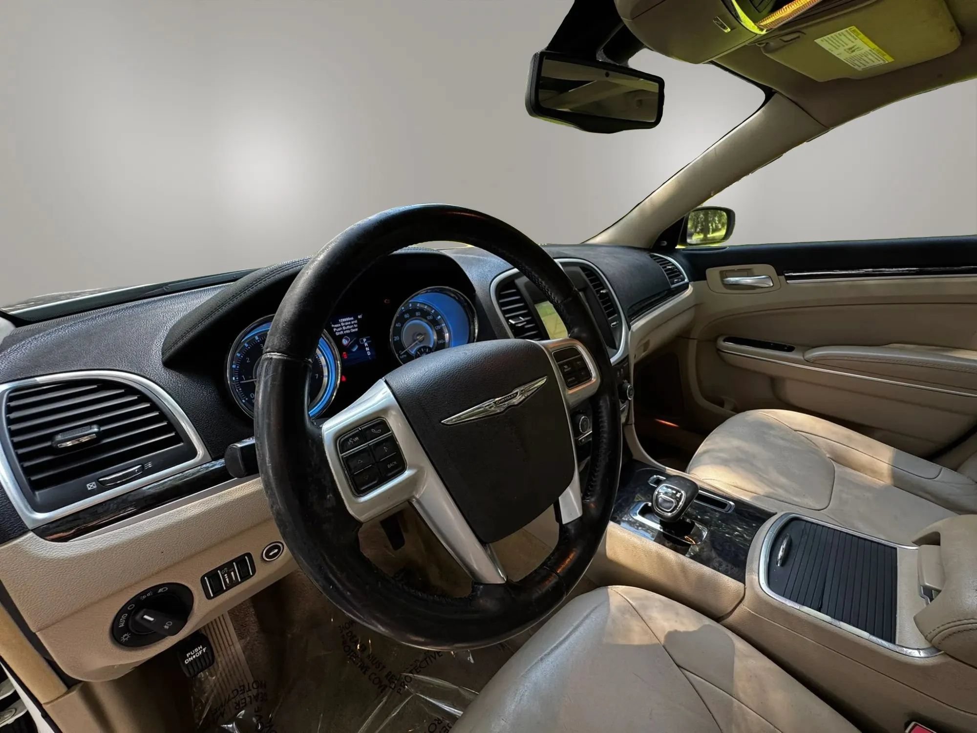 Used 2012 Chrysler 300 Limited RWD image 13