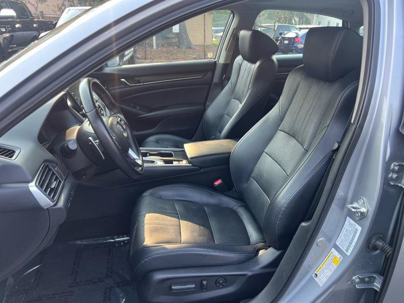 Used 2018 Honda Accord Touring image 7