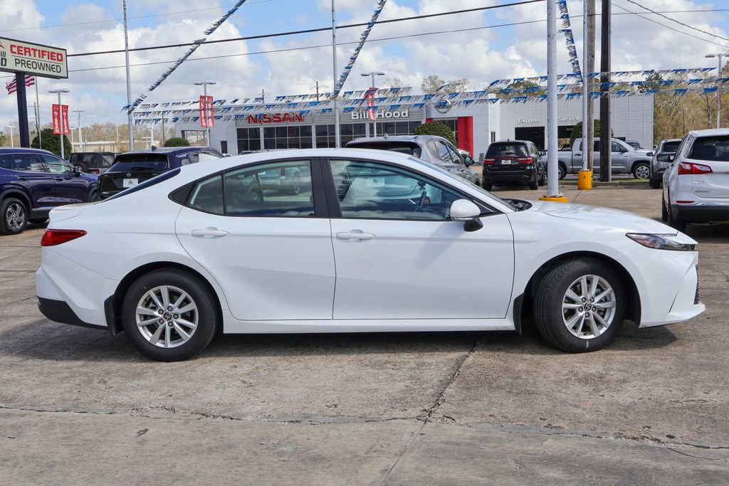 Used 2025 Toyota Camry LE w/ Convenience Package image 20