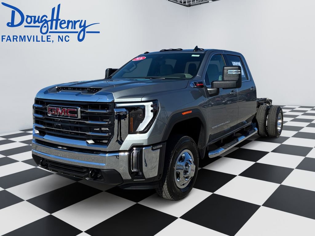 New 2026 GMC Sierra 3500 SLE image 1
