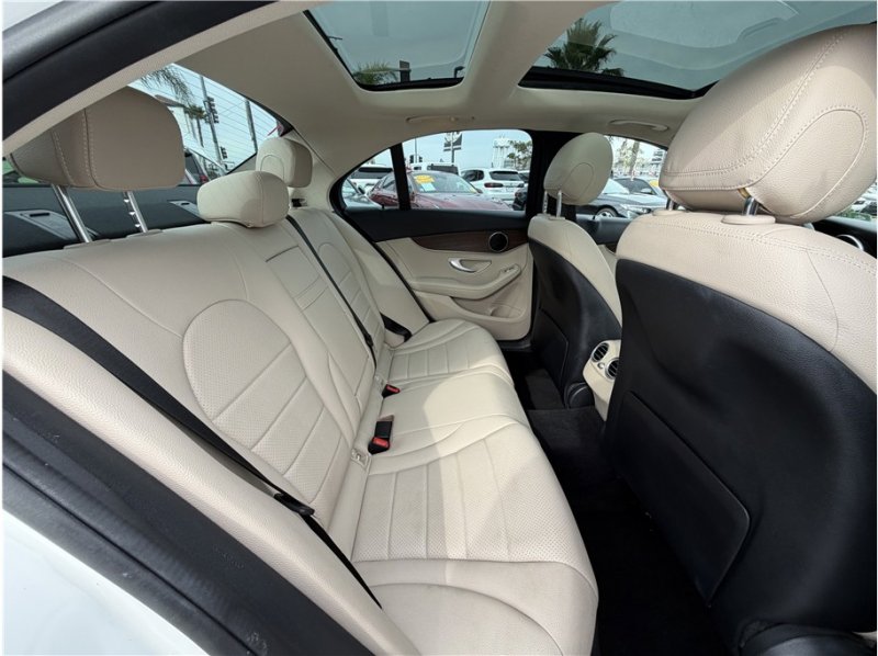 Used 2020 Mercedes-Benz C 300 Sedan image 27