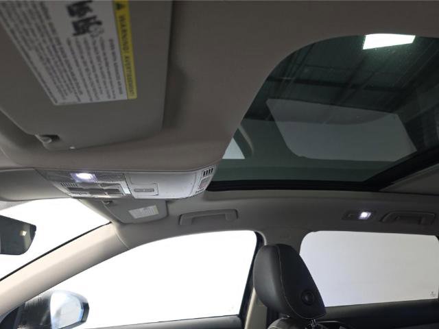 Used 2024 Volkswagen Taos SEL image 9