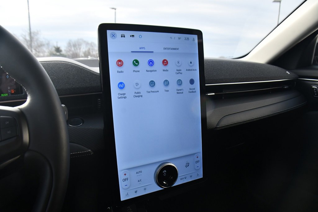 Used 2025 Ford Mustang Mach-E Premium image 25