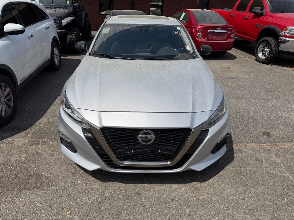 Used 2022 Nissan Altima 2.0 SR image 2