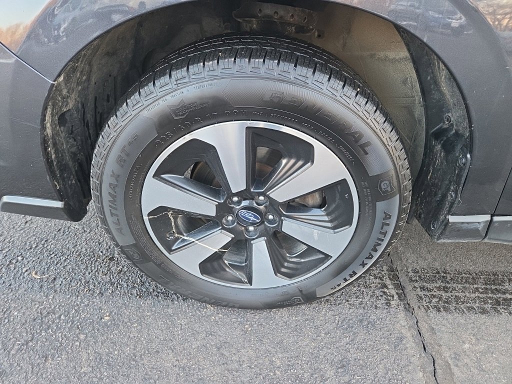 Used 2017 Subaru Forester 2.5i Premium image 9