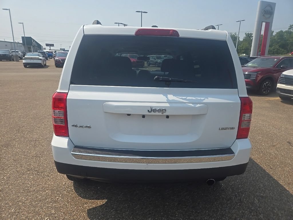 Used 2014 Jeep Patriot Limited w/ Sun/Sound Group AWD/4WD image 6