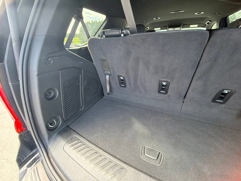 Used 2024 GMC Yukon SLT AWD/4WD image 52