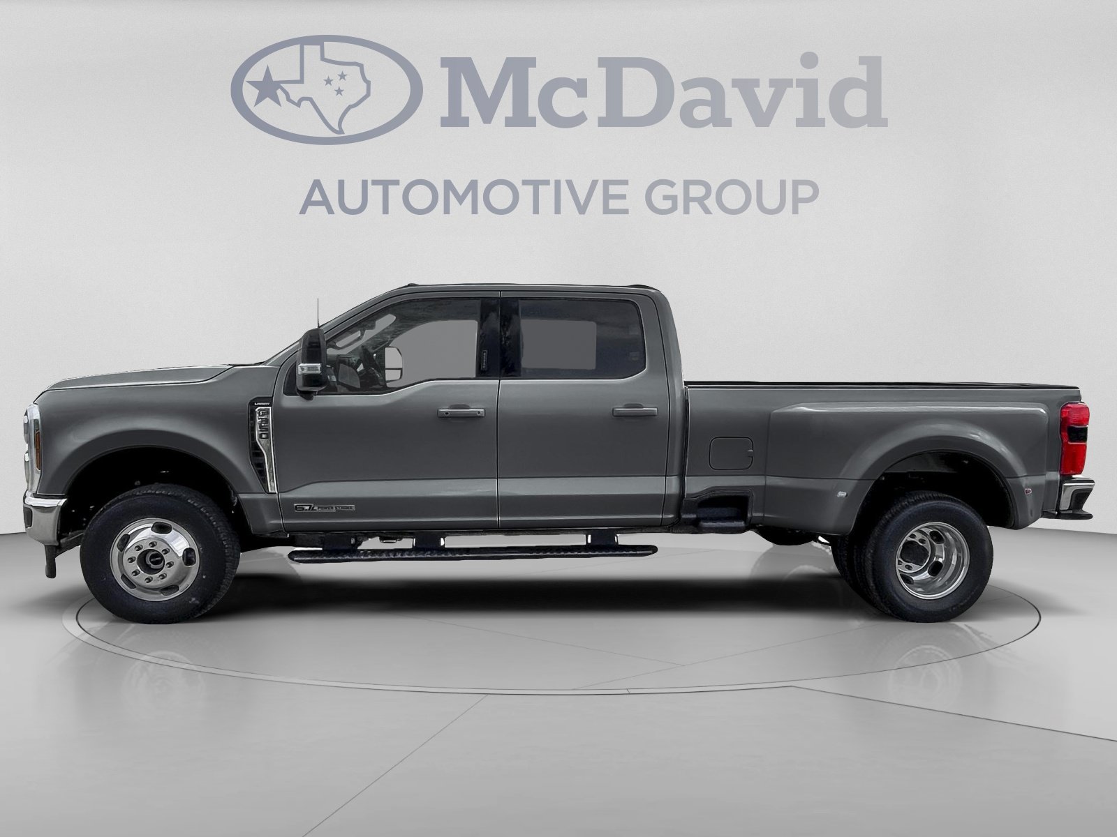 Used 2024 Ford F350 Lariat w/ FX4 Off-Road Package AWD/4WD image 2