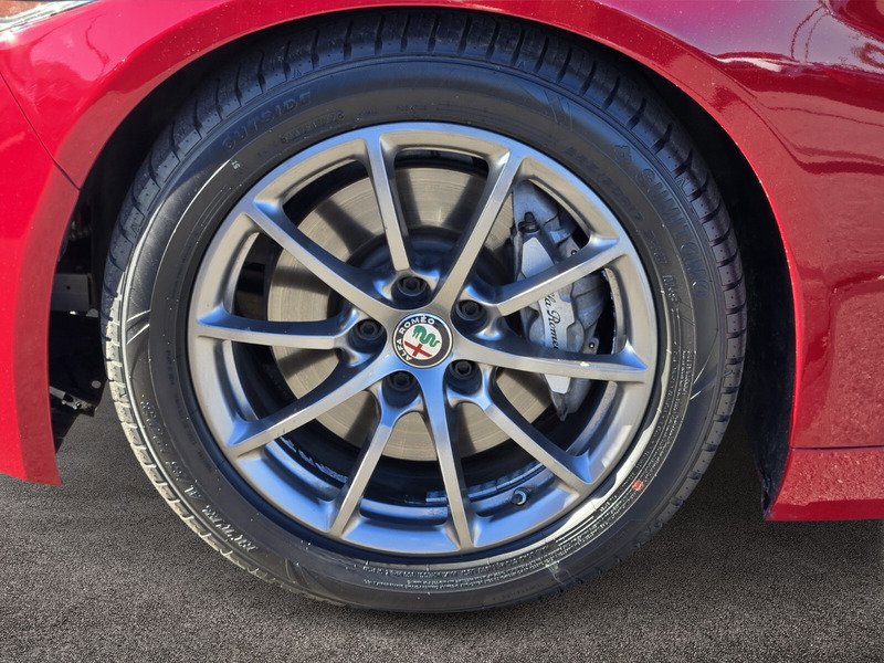 Used 2019 Alfa Romeo Giulia RWD image 7