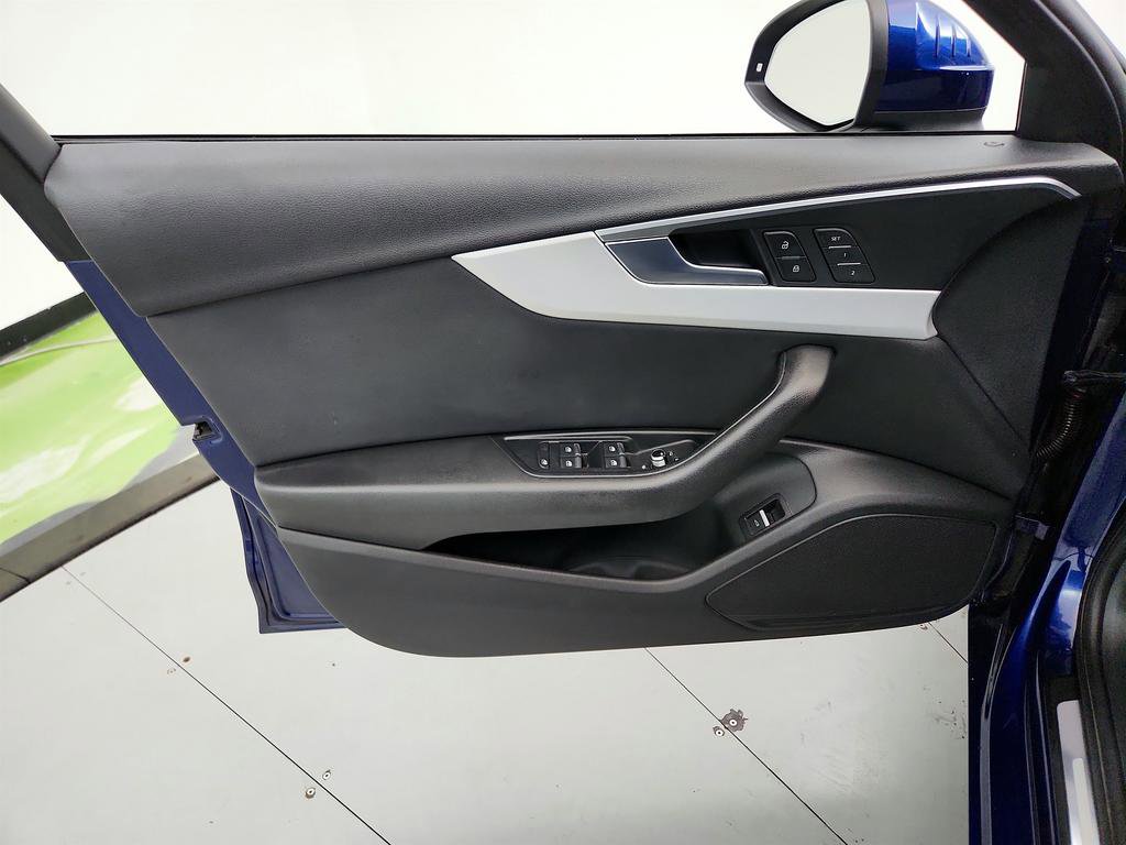 Used 2017 Audi A4 2.0T Ultra Premium w/ Convenience Package image 22