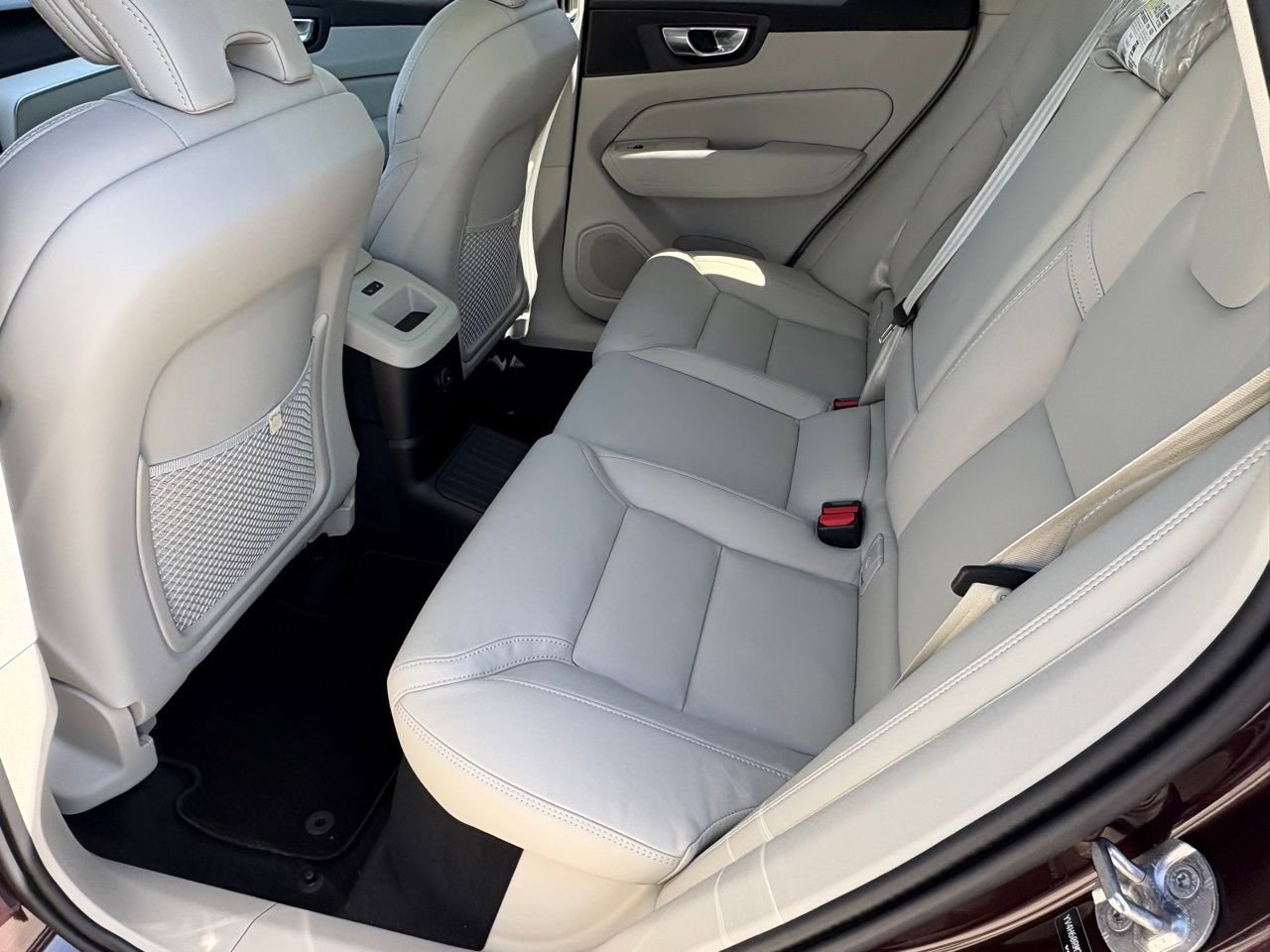 New 2026 Volvo XC60 T8 Ultra w/ Protection Package Premier AWD/4WD image 24