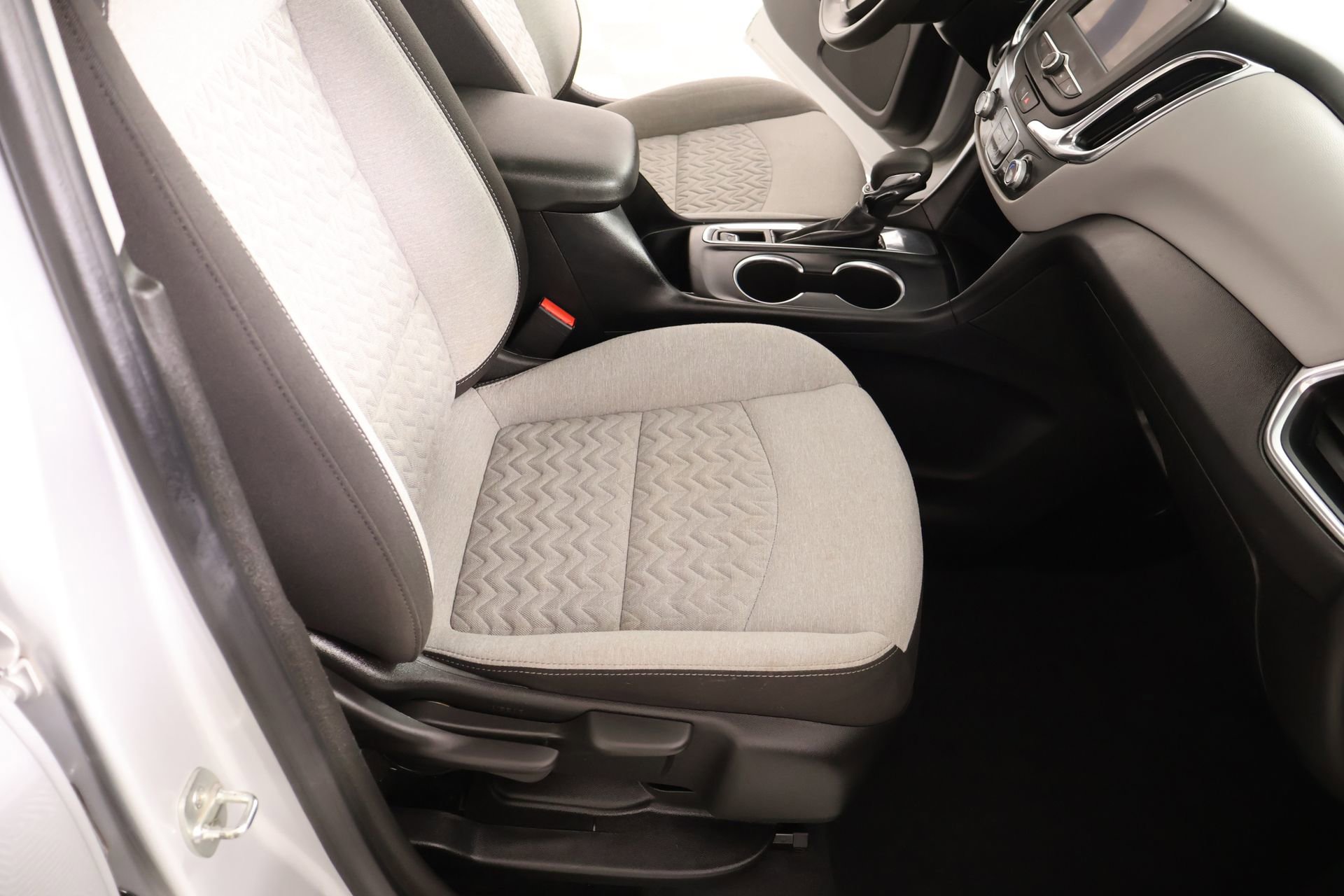 Used 2022 Chevrolet Equinox LT FWD image 12