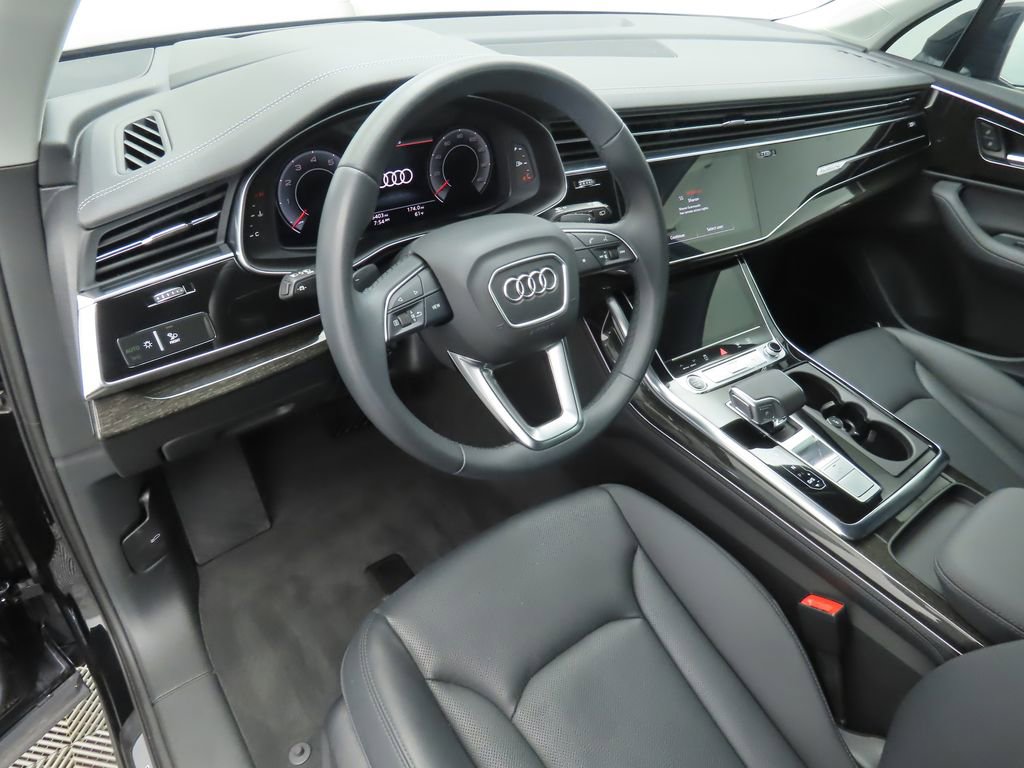 Used 2023 Audi Q7 3.0T Prestige image 9