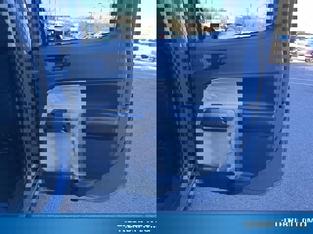 Certified 2025 Ford Maverick Lariat w/ 4K Tow Package image 21