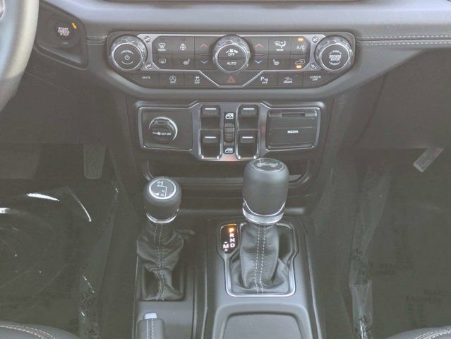 New 2026 Jeep Wrangler Unlimited Sahara AWD/4WD image 19