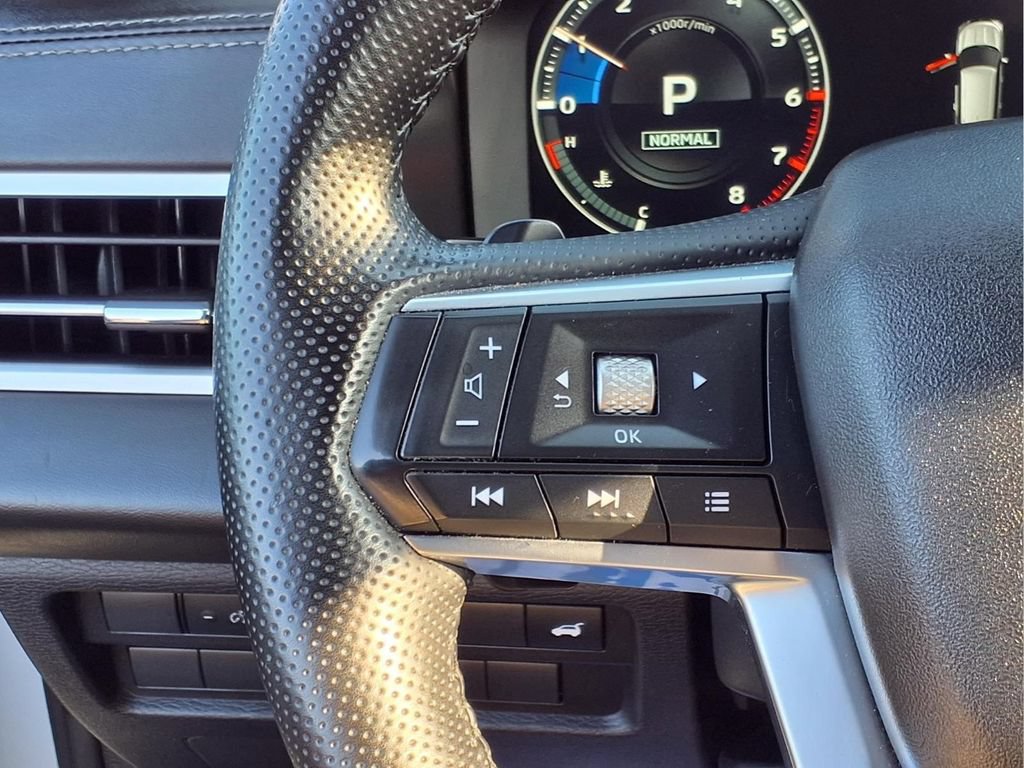 Used 2024 Mitsubishi Outlander SEL FWD image 16