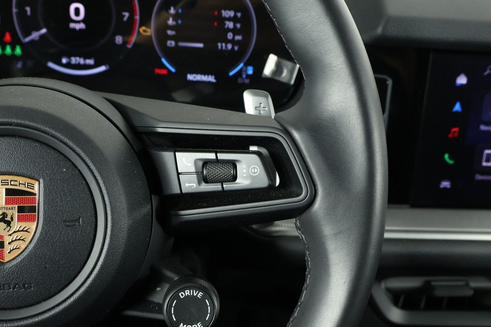 Certified 2026 Porsche Cayenne AWD/4WD image 15