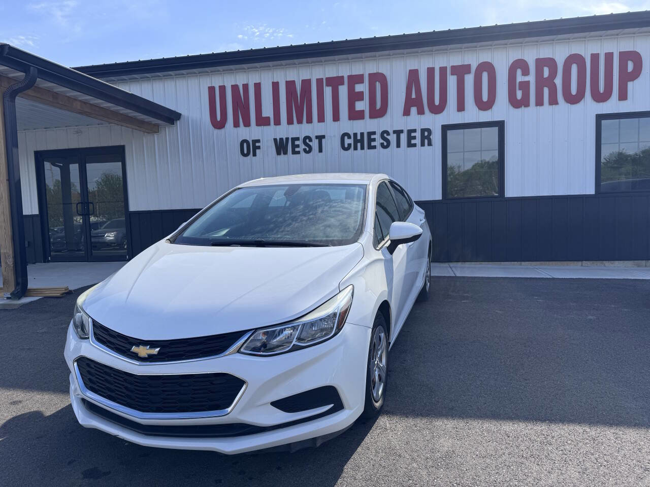 Used 2018 Chevrolet Cruze LS FWD image 1