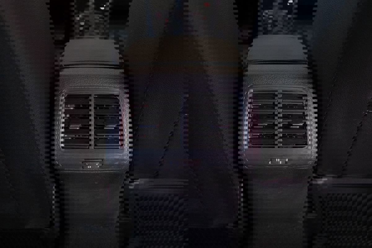 Used 2017 Volkswagen Golf SEL image 36