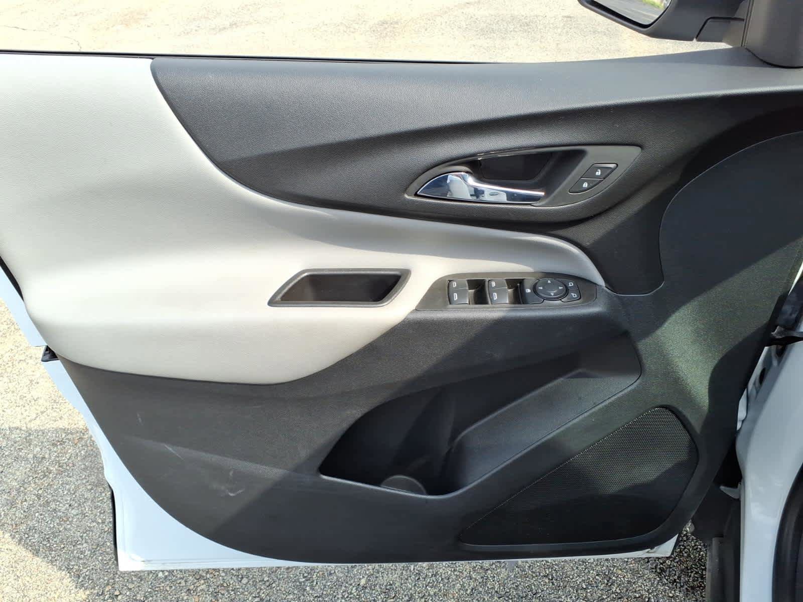 Used 2023 Chevrolet Equinox LS w/ LS Convenience Package FWD image 16