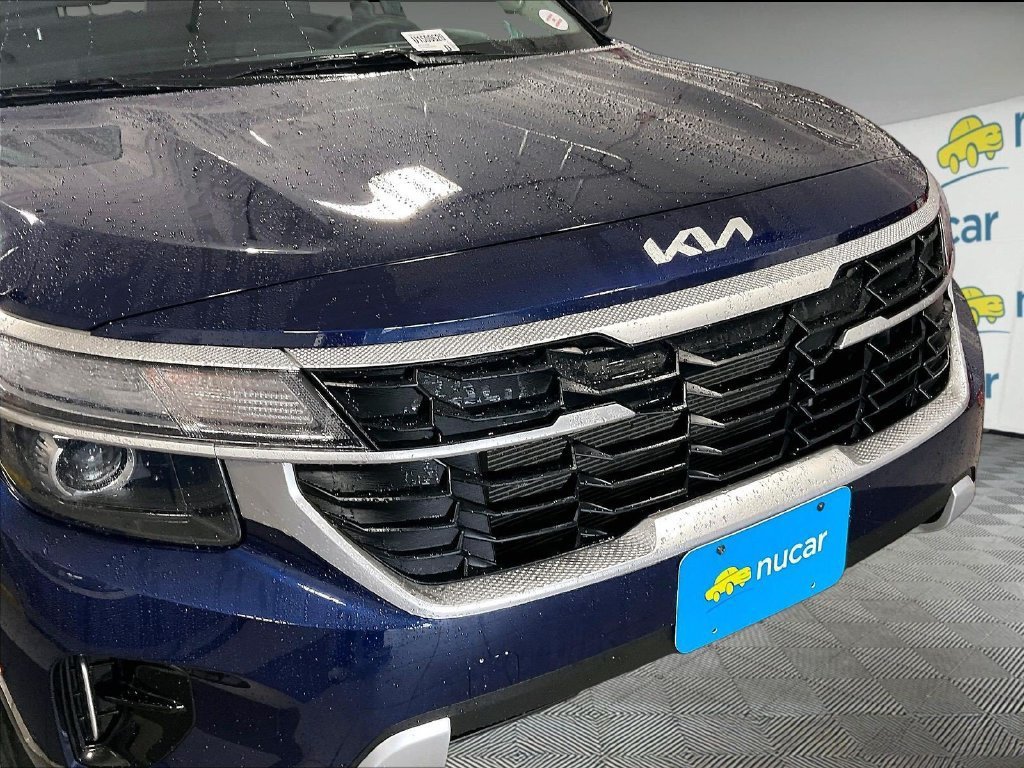 Used 2025 Kia Seltos LX AWD/4WD image 29