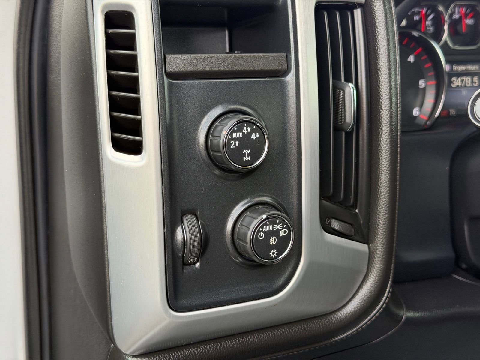 Used 2015 GMC Sierra 1500 SLE w/ SLE Value Package image 16