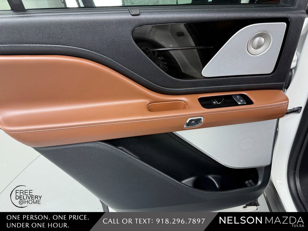 Used 2020 Lincoln Aviator Reserve w/ Equipment Group 201A image 36