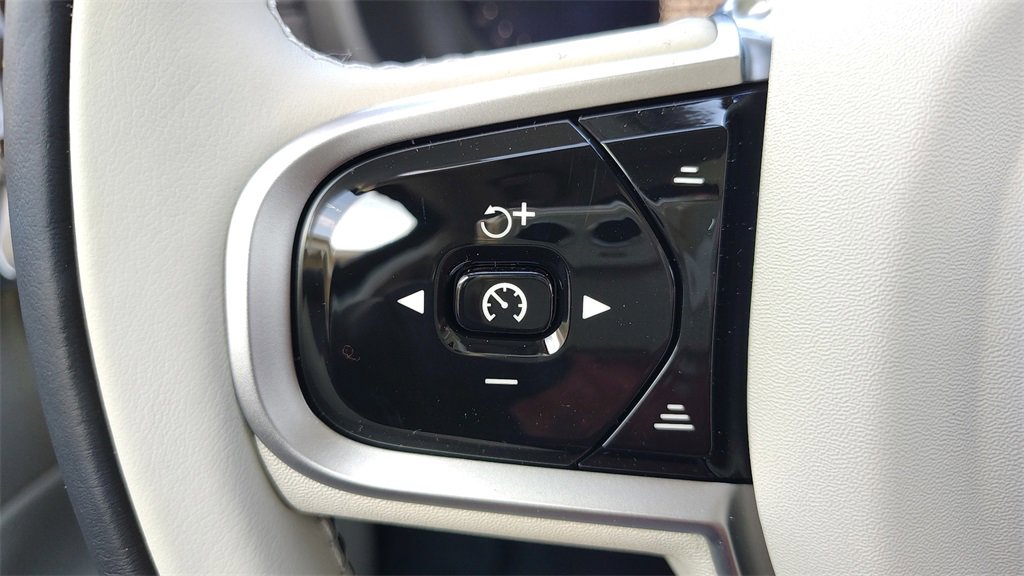 New 2026 Volvo XC90 B6 Ultra image 15