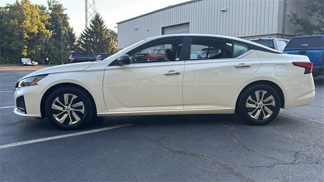 Used 2024 Nissan Altima 2.5 S image 6