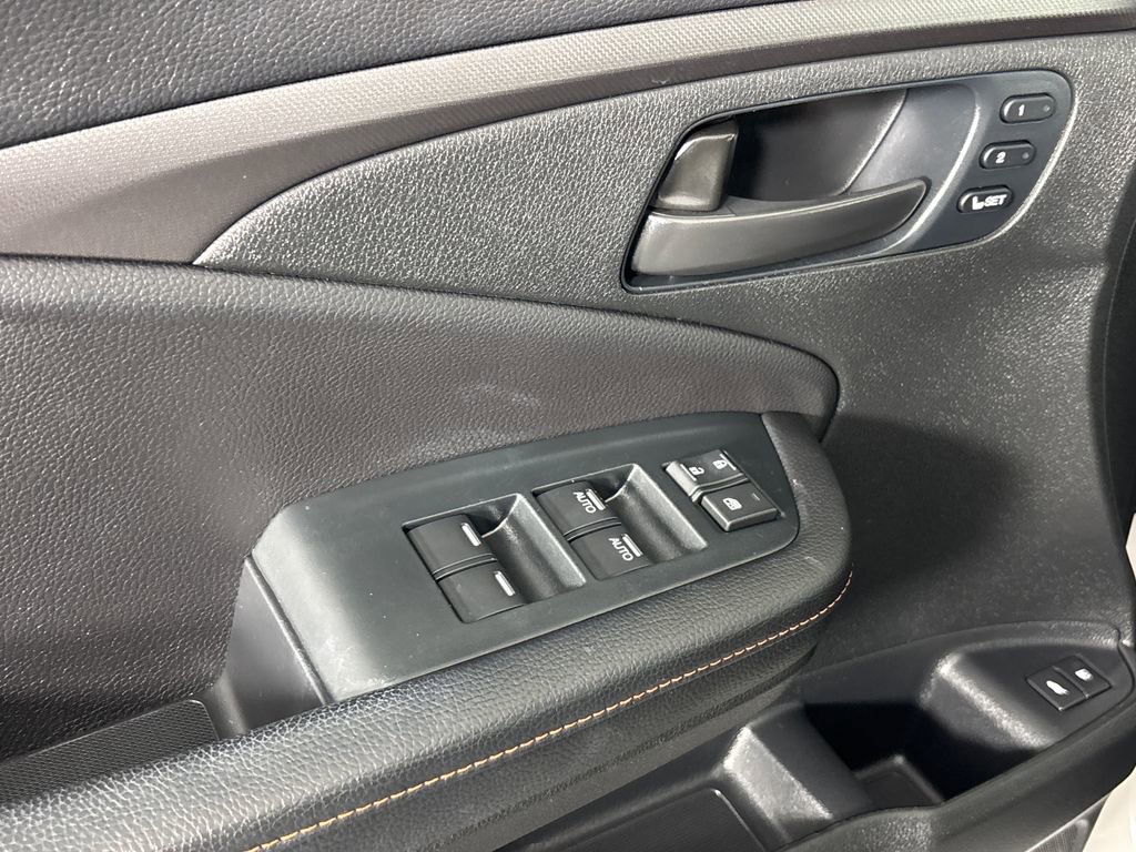 Used 2023 Honda Passport TrailSport image 16