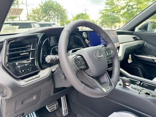 New 2026 Lexus TX 500h AWD image 27