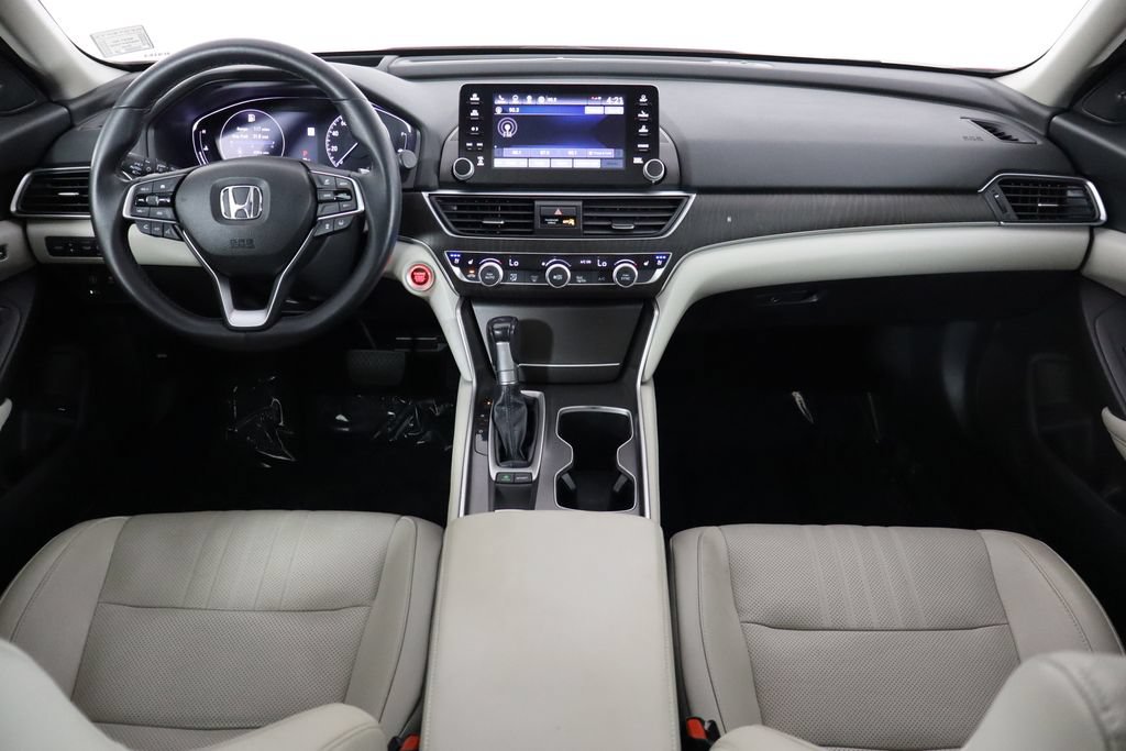 Used 2018 Honda Accord Touring image 13