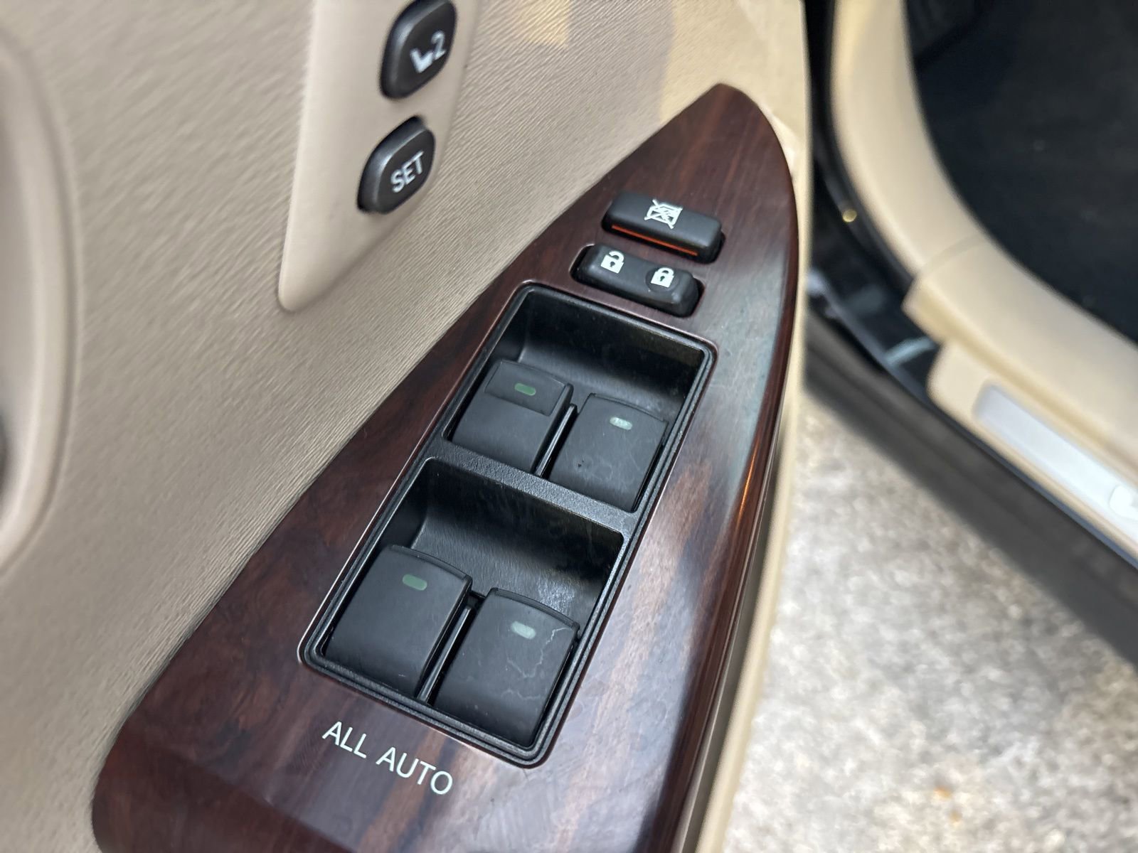 Used 2013 Toyota Venza Limited w/ Tow Prep Pkg image 11