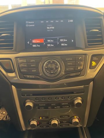 Used 2020 Nissan Pathfinder SL FWD image 31