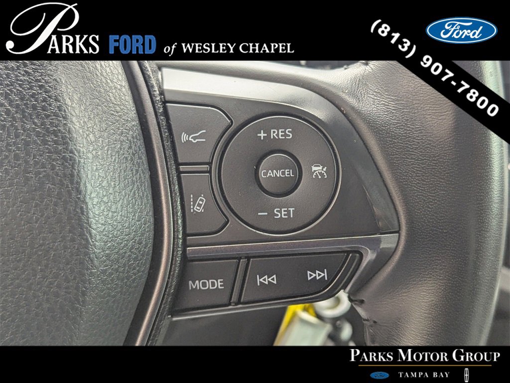 Used 2022 Toyota Camry SE image 25