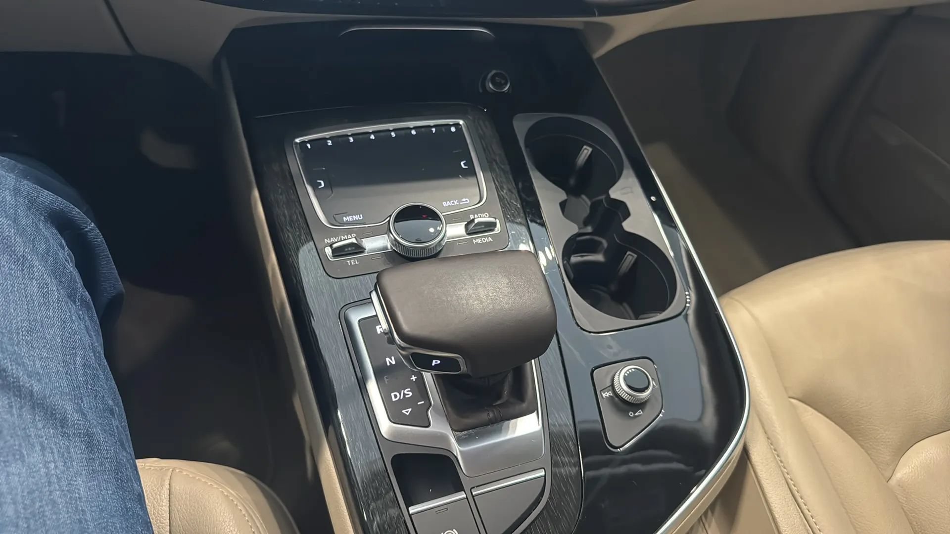 Used 2018 Audi Q7 3.0T Premium Plus AWD/4WD image 36