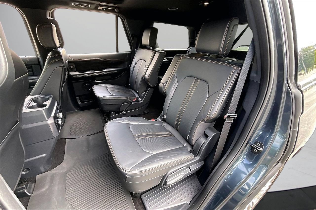 Used 2022 Ford Expedition Platinum AWD/4WD image 24