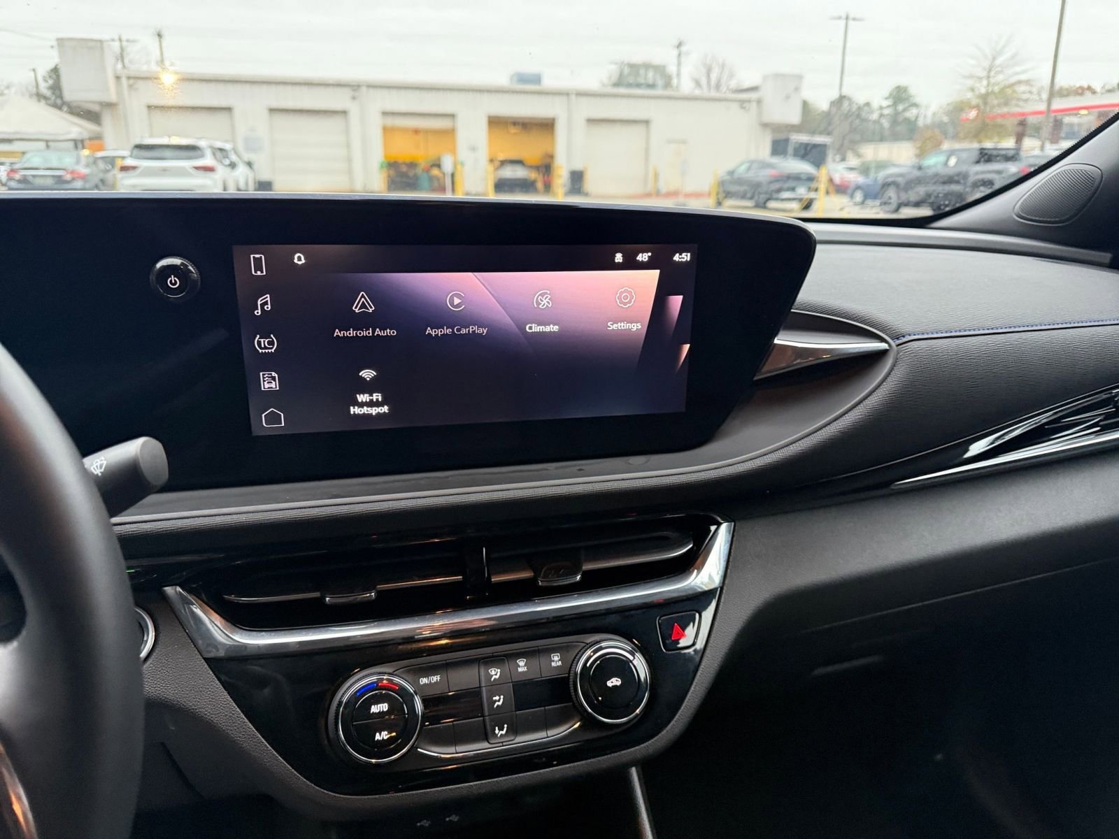 Used 2025 Buick Envista Sport Touring image 21