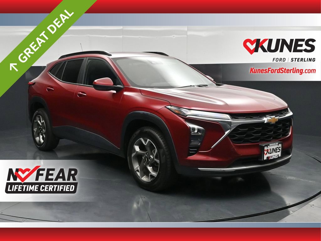 Used 2025 Chevrolet Trax LT w/ LT Convenience Package FWD image 1