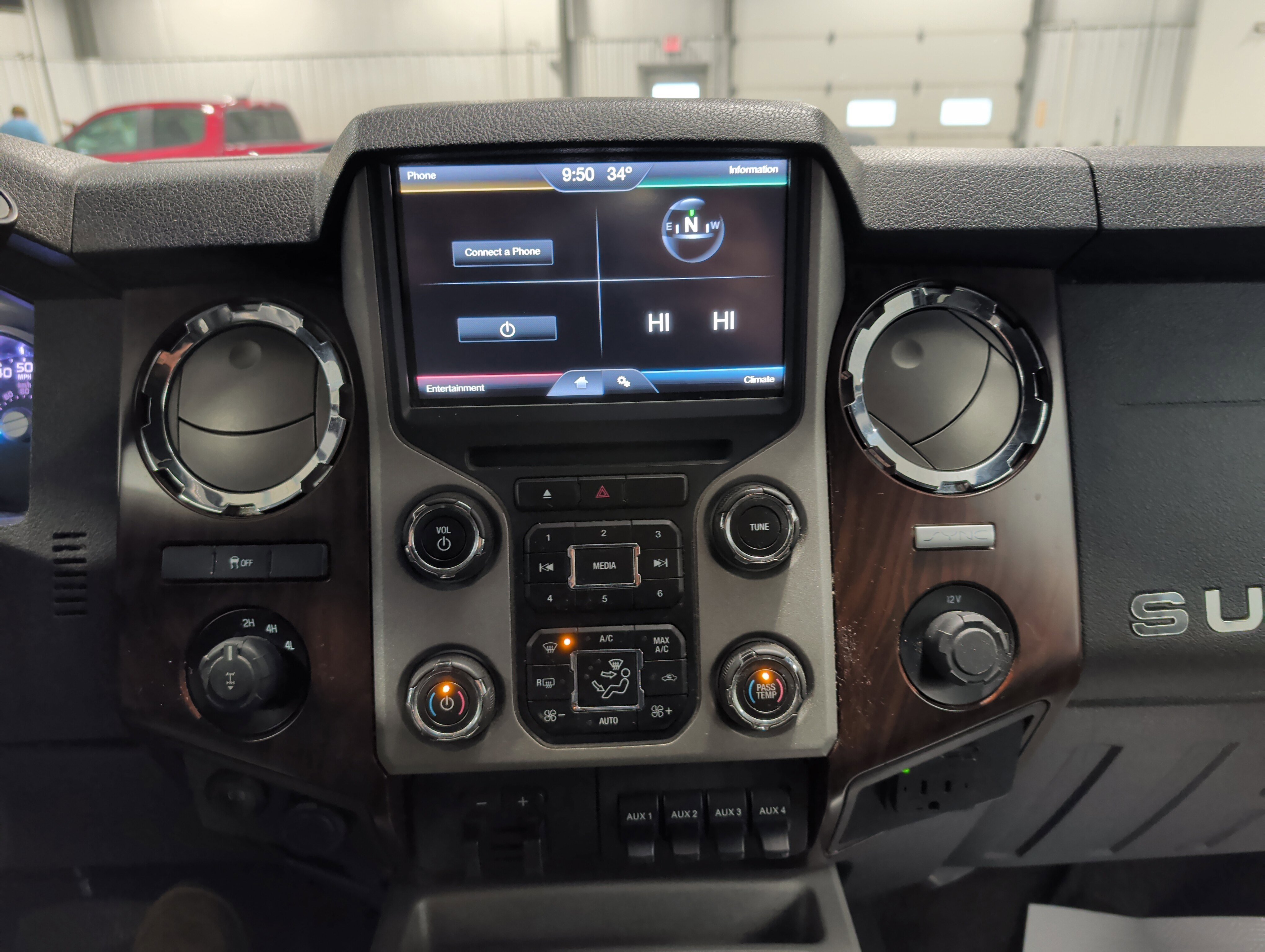 Used 2015 Ford F350 Lariat w/ Chrome Package image 11