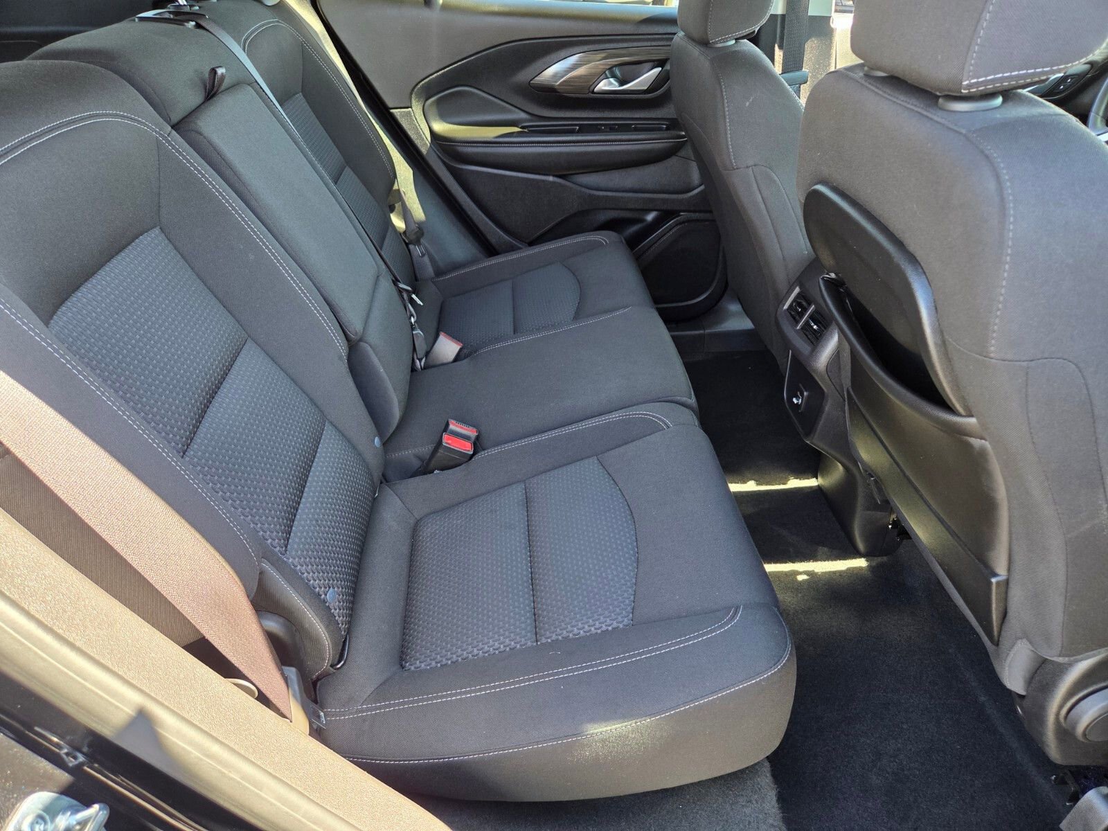 Used 2024 GMC Terrain SLE image 14