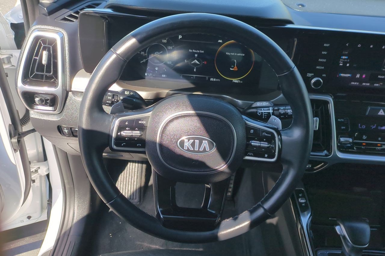 Certified 2021 Kia Sorento SX FWD image 11
