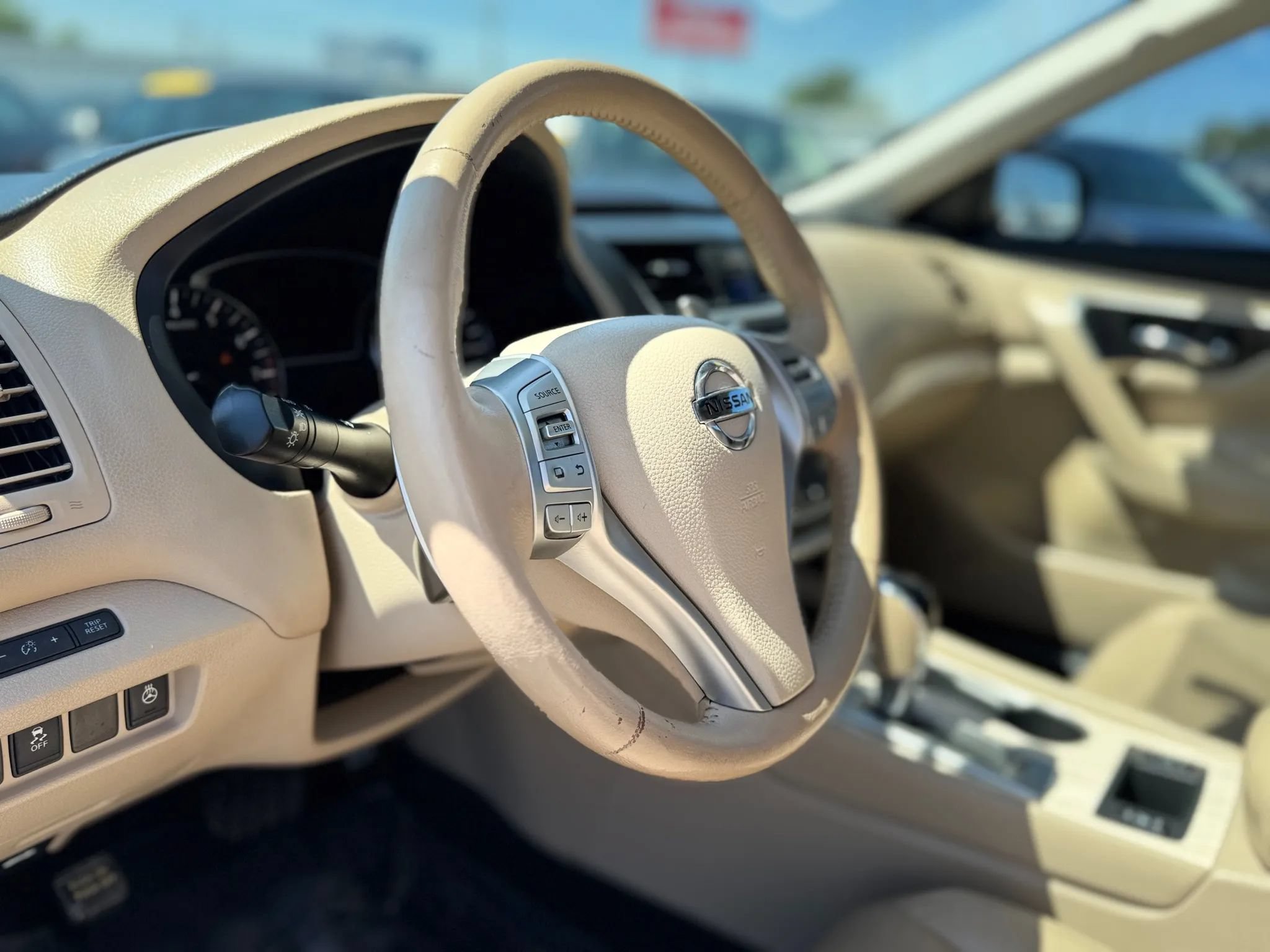 Used 2016 Nissan Altima 3.5 SL FWD image 10