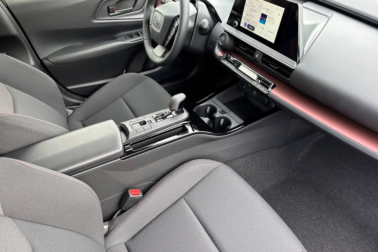 New 2026 Toyota Prius Plug-In Hybrid FWD image 18