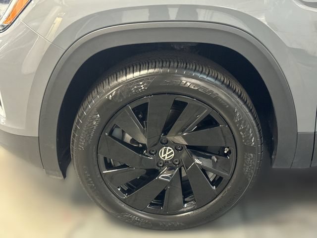 Certified 2025 Volkswagen Atlas SE FWD image 20