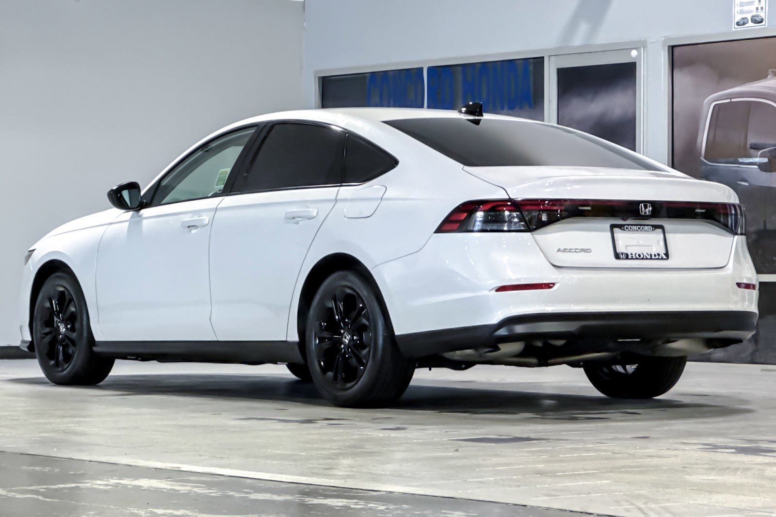 Used 2025 Honda Accord SE image 3