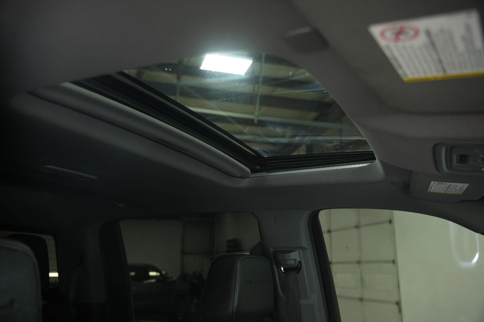 Used 2023 GMC Sierra 2500 Denali w/ Denali Black Diamond Edition image 19