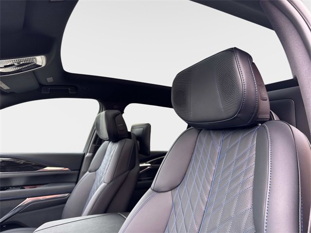 New 2026 Cadillac Escalade IQ Sport 1 w/ LPO, ONYX Package image 18