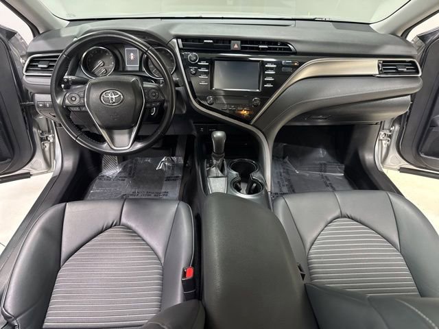 Used 2019 Toyota Camry SE FWD image 14