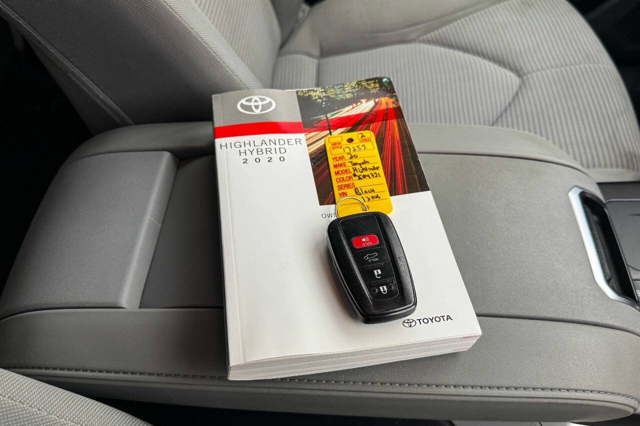 Used 2020 Toyota Highlander LE image 37